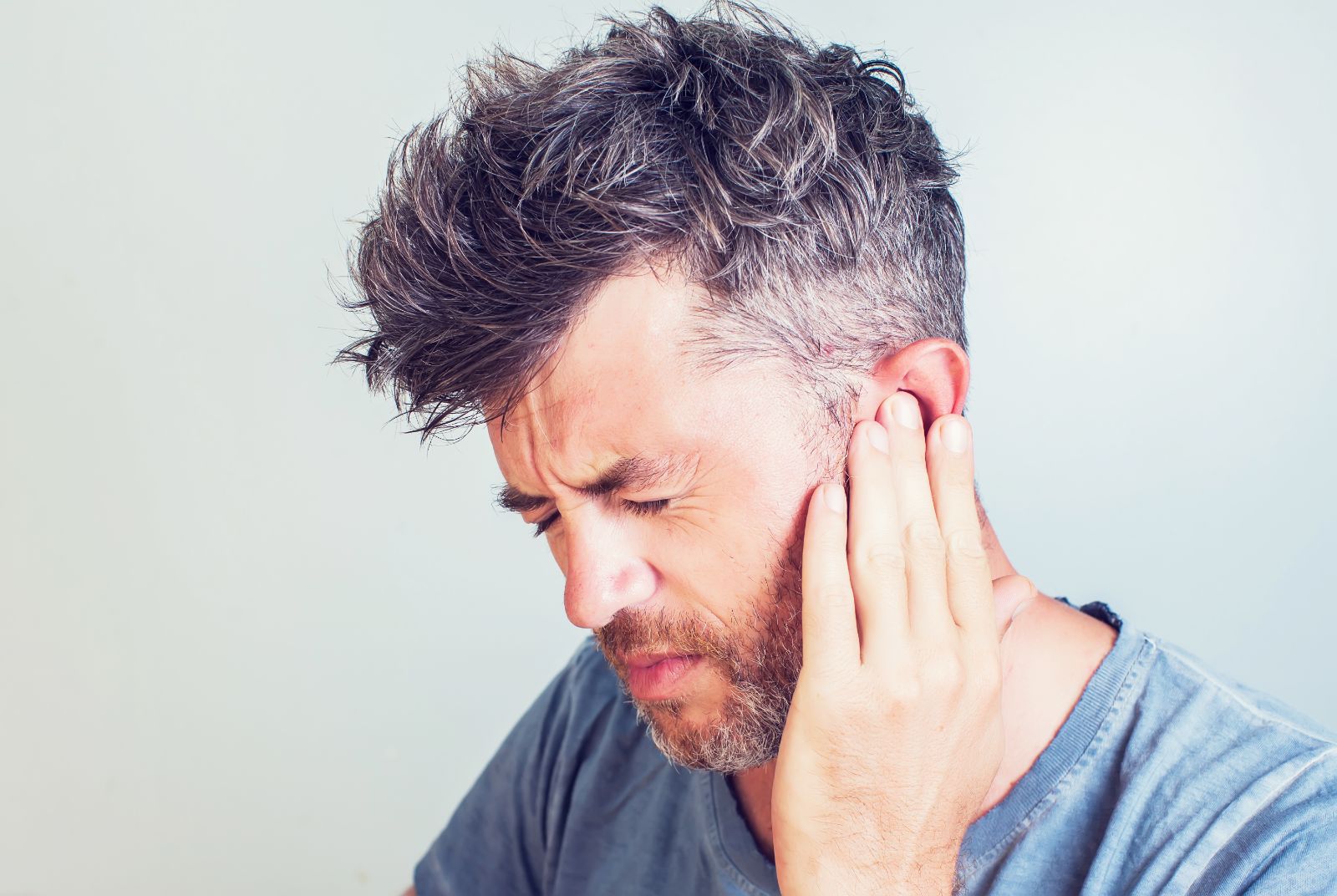 Fluttering in ears: causes and treatments of vibration in ear